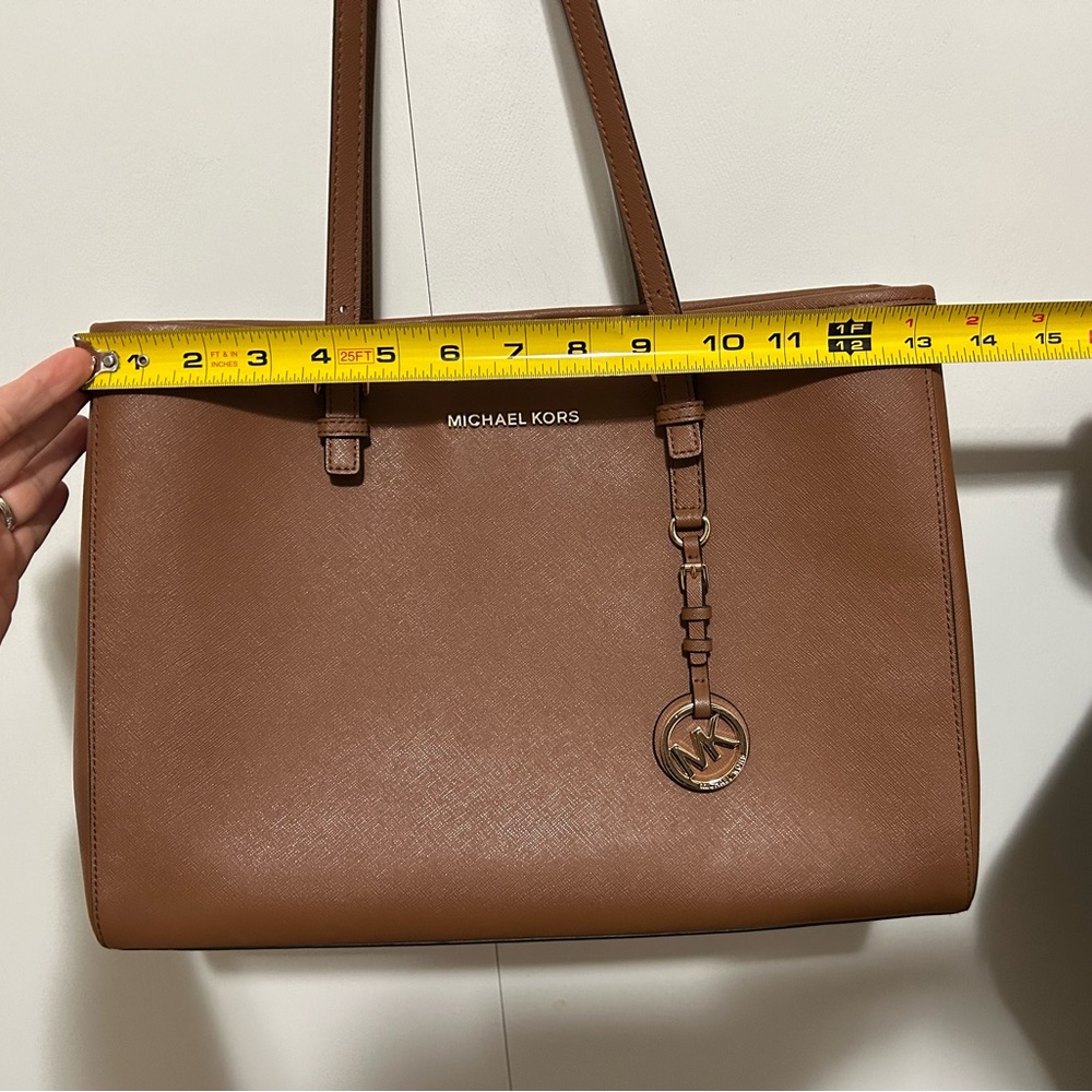 Michael Kors Jet Set Safiano Leather tote bag light brown - Picture 11 of 15